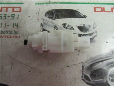 Alfa Romeo/Fiat/Lancia 46742974 számú féklámpa kapcsoló