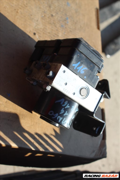 Renault Twingo 2011-2014 1.2B ABS kocka (116) 8201065089 1. kép