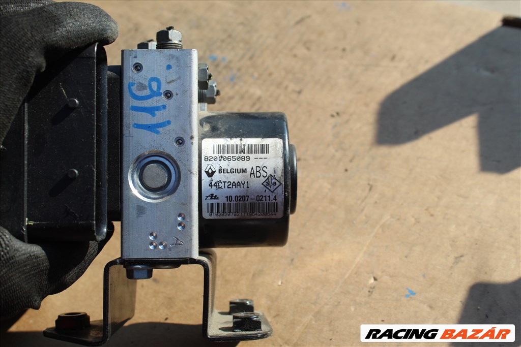 Renault Twingo 2011-2014 1.2B ABS kocka (116) 8201065089 3. kép