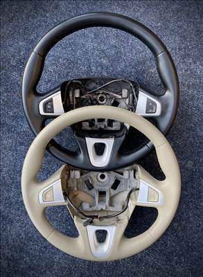 Eladó Renault Fluence Megane III, hibátlan fekete, baige kormány.