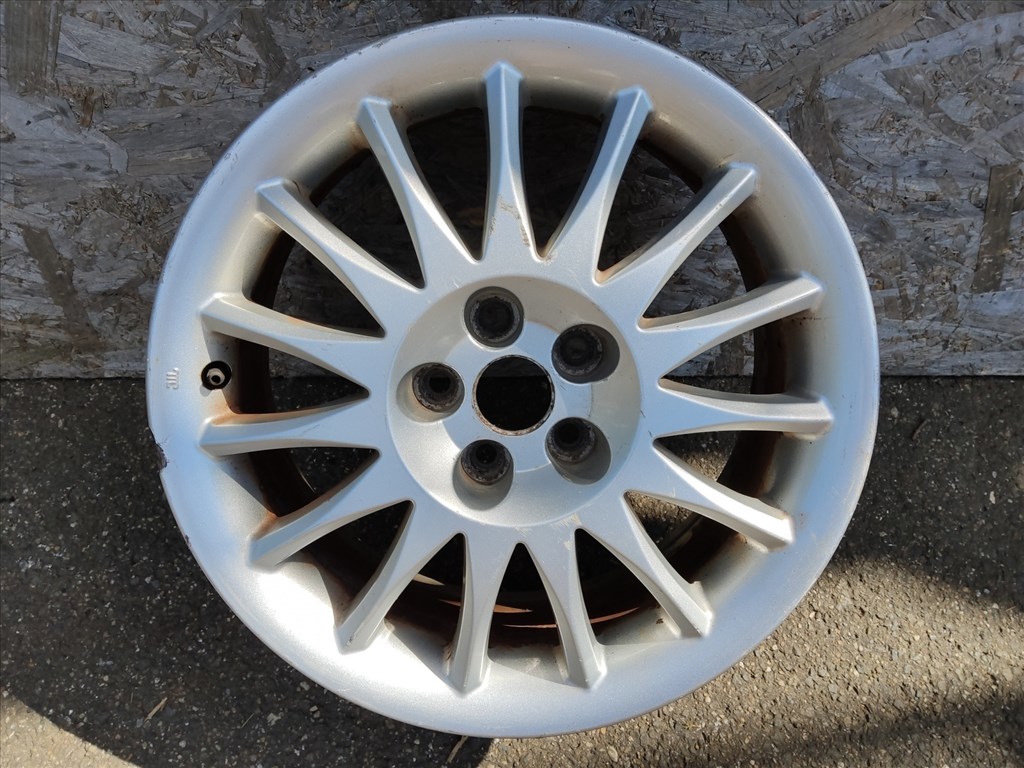 184742 Alfa Romeo 147, 156, Gt 16"-os alufelni (1db) a képen látható állapotban 50586520 1. kép