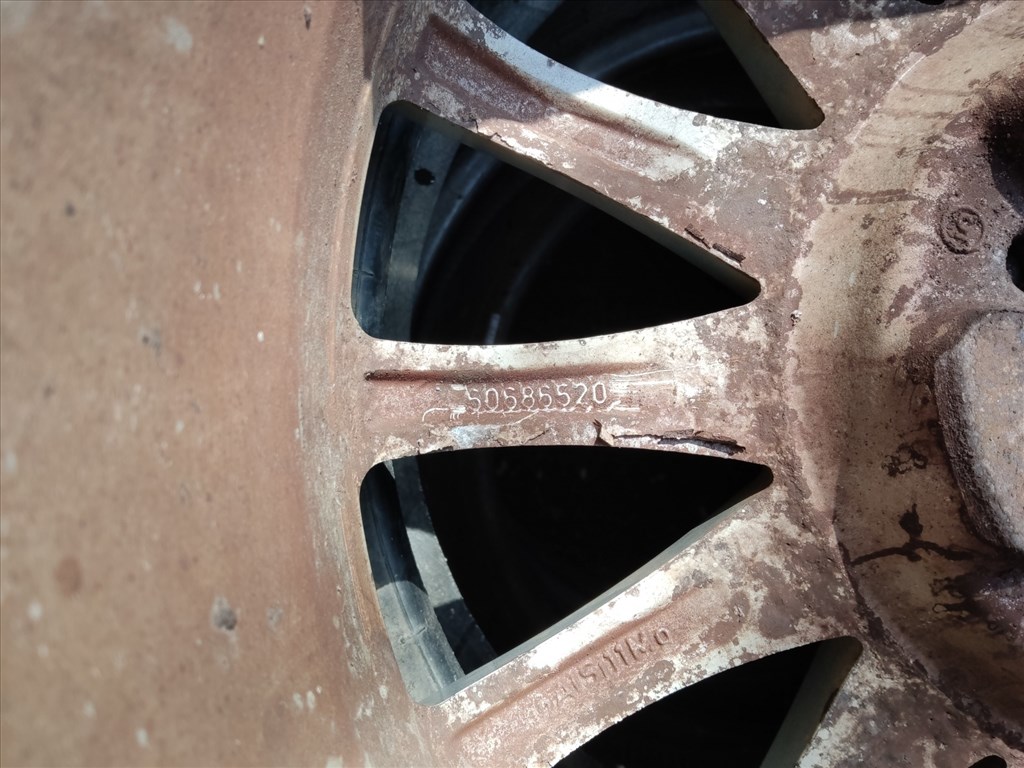 184742 Alfa Romeo 147, 156, Gt 16"-os alufelni (1db) a képen látható állapotban 50586520 3. kép