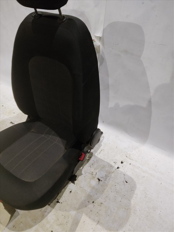 166529 Fiat Linea 2007-2017 jobb első Ülés 2. kép