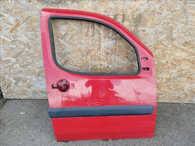 167279 Fiat Doblo 2000-2009  Piros színű jobb első ajtó, a képen látható sérüléssel 51847704