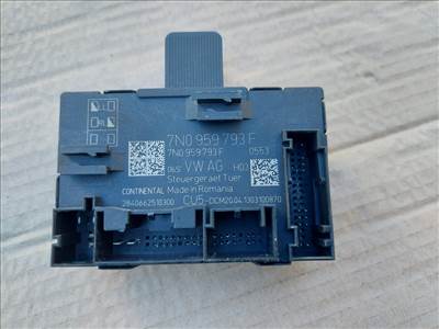 Skoda Yeti ablakemelő vezérlő elektronika bal első 7N0959793F
