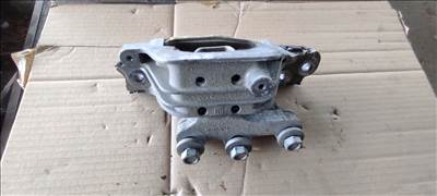 Opel Astra K Jobb oldali motortartó bak .1.5 Diesel.