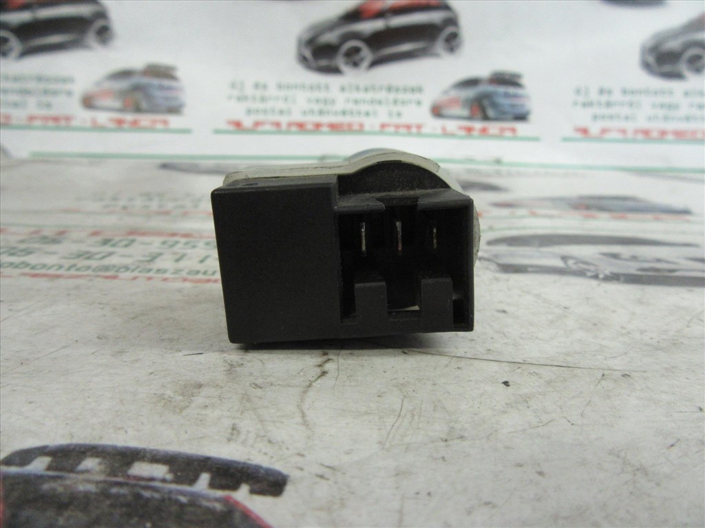 Alfa Romeo/Lancia  46543839 számú féklámpa kapcsoló 3. kép