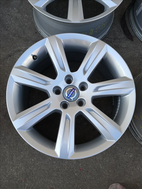 5x108 17 Gyári Volvo,Ford alufelni 145000ft a 4db/123/ 3. kép