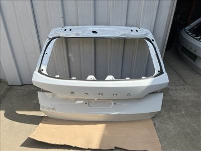 Skoda Kamiq csomagtér ajtó  658827159