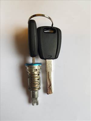 Peugeot Boxer 2006- utángyártott új, bal első zárbetét két kulccsal 71745139