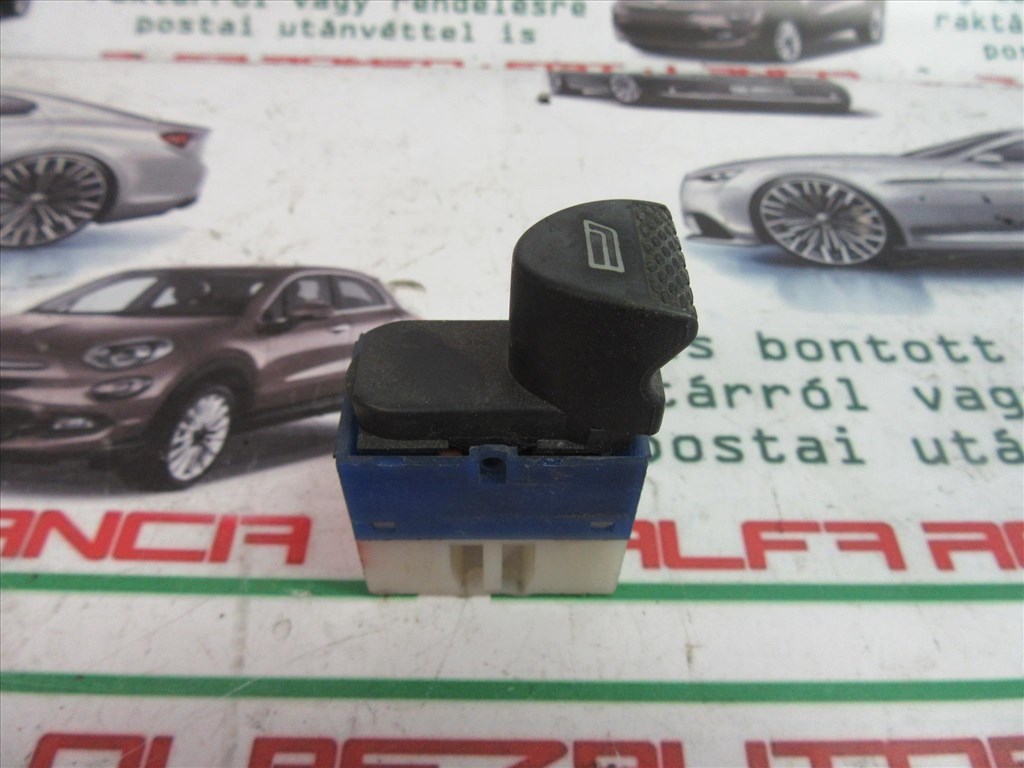 Fiat Bravo/Marea fekete színű,  jobb első ablakemelő kapcsoló 1. kép
