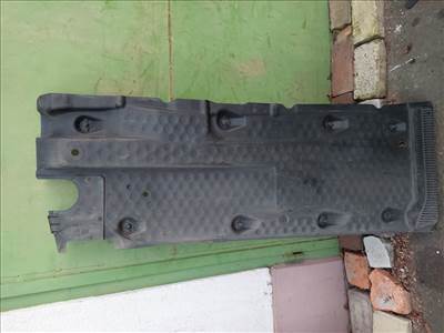 Seat Altea-Skoda Octavia II FL alvázburkolat jobb 1K0825202