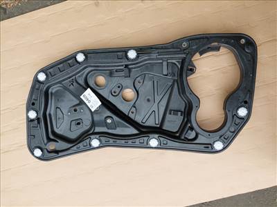 Volkswagen Passat CC-CC ablakemelő panel jobb első 3C8837756D
