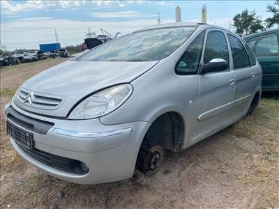 Citroën Xsara Picasso 1.6 HDi bontott alkatrészei