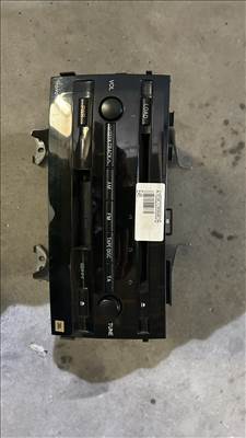 Toyota Avensis rádió  8612047120