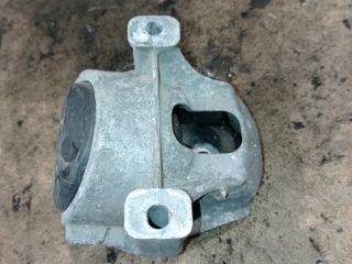 Audi A4 (B8 - 8K) Motor Tartó Bak Jobb *136148* 782516141206