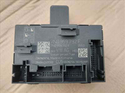 Skoda Yeti ablakemelő elektronika jobb első 7N0959792F