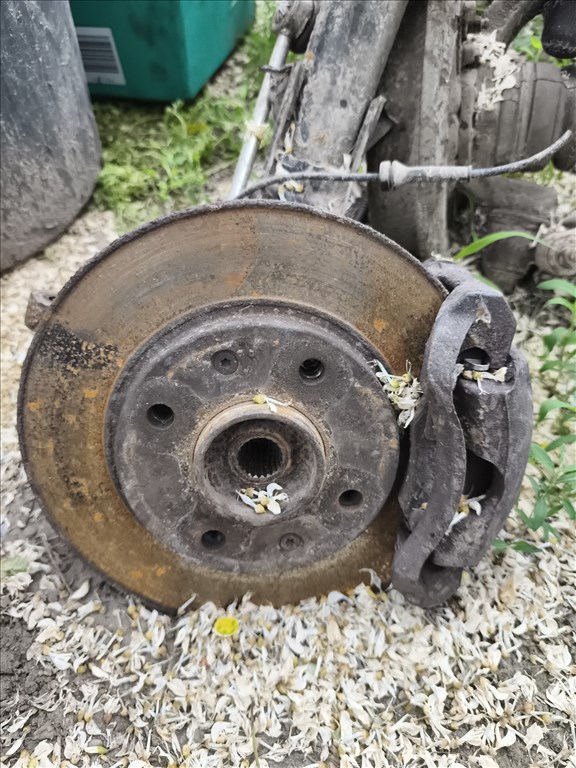 Peugeot 206 1.4 HDI csonkaállvány kerékagy  2. kép