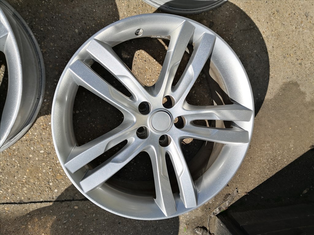 5x108 19 Gyári Jaguar alufelni 200000ft a 4db/492/ 2. kép