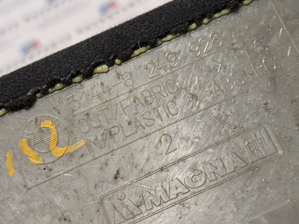 BMW E46 sedan fekete féklámpa pótféklámpa takaró tetõkárpit borítás 4. kép