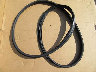 Alfa Romeo 159 gyári új bal első ajtó kéder gumi 156066665