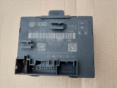 Skoda Superb II hátsó ajtó vezérlő elektronika 8X0959795B