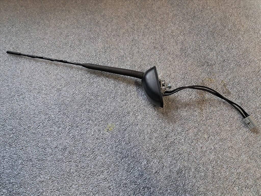 Suzuki SX4 S-Cross I gps antenna  1. kép