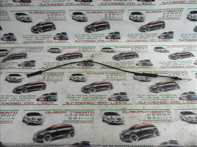 Fiat 500 zárszerkezet-belső kilincs közti bal első bowden