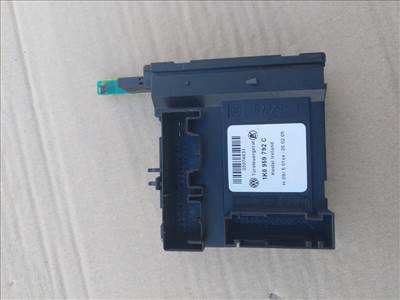 Skoda Octavia II-VW Golf V-VI-Touran ablakemelő elektronika jobb első 1K0959792C