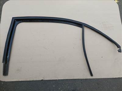 Skoda Rapid bal hátsó ajtó gumikeret 5JA839431F