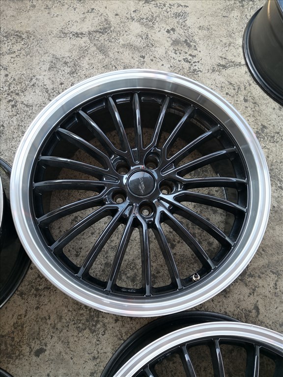 5x114,3 20 toyota hyundai mazda kia polír alufelni 220000ft a 4db/101/ 2. kép