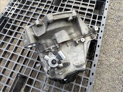 Golf Jetta 1.6 váltó FVH JHT