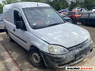 Opel Combo C 1.3D bontott alkatrészei
