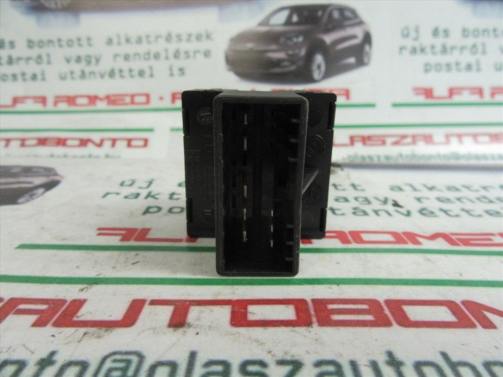 Lancia Ypsilo  II. jobb első ablakemelő kapcsoló 2. kép