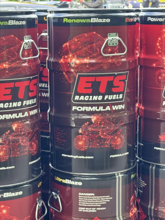 Benzines Hordó eladó 60  literesek 1. kép