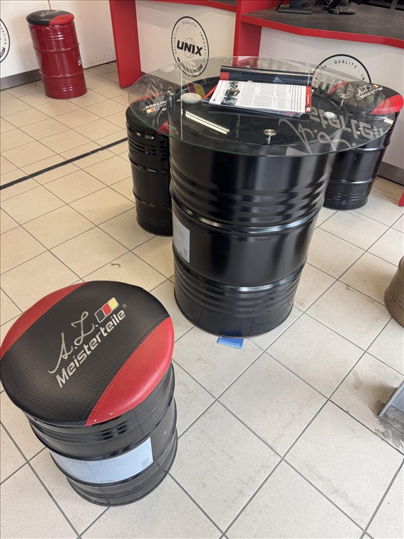 Benzines Hordó eladó 60  literesek 3. kép