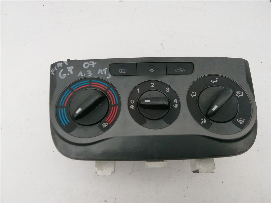 181857 Fiat Grande Punto 2005-2009 manuális Fűtés kapcsoló 1. kép