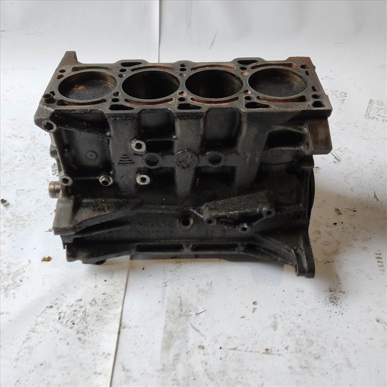170112 Alfa Romeo 147 2000-2010 1,6 16v 105 Le benzin motor, motoralkatrészek AR37203 1. kép