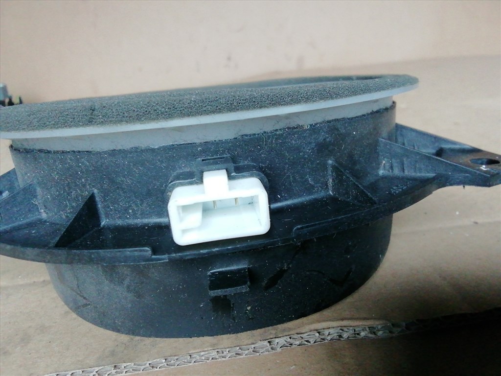 Toyota Rav 4 2006-2013 bal első hangszóró 861602B580 3. kép