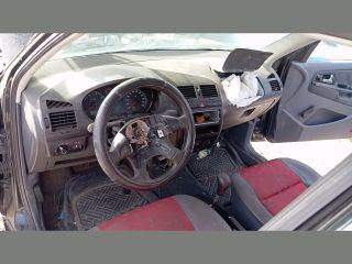 Seat Ibiza II Vészvillogó Kapcsoló *147672*