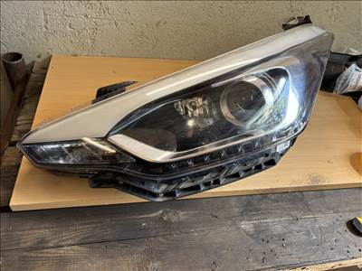 Hyundai i20 (GB) Bal első fényszóró 92101c8200 / 92101-C8200