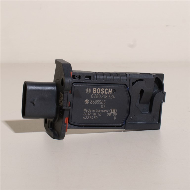 BMW 1er F20-F21, 2er F22-F23, 3er F30-F31-G20-F34, 4er F32-F33-F36, 5er G30-G31, 6er G32, 7er G11-G12, X3 G01, X4 G02 légtömegmérõ (Cikkszám: 13628605565) 1. kép