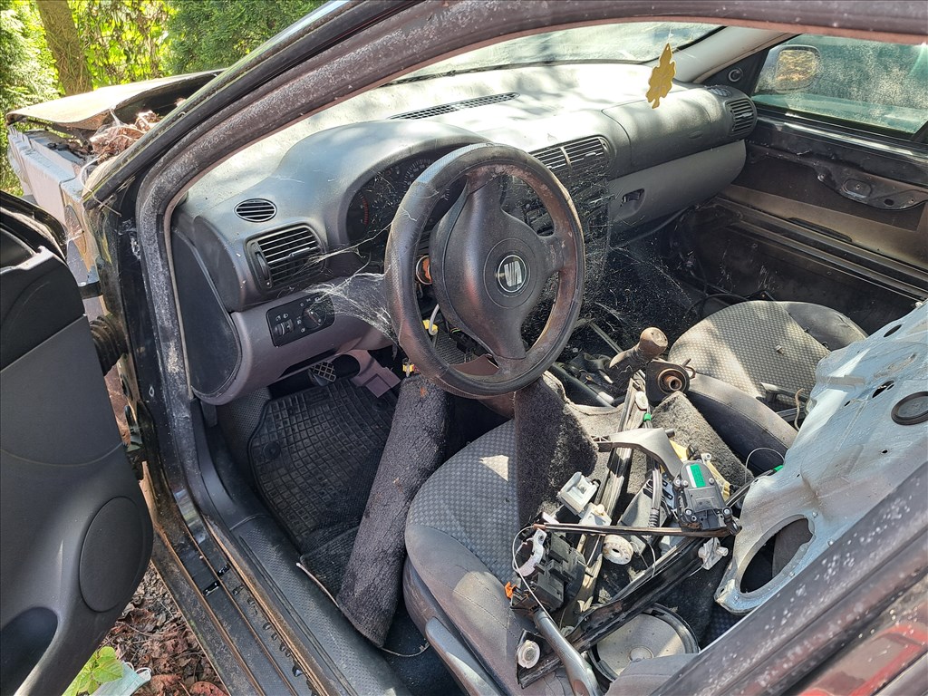 Seat León I bontott alkatrészei 2. kép