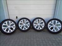 Land Rover Gyári alufelni 20-as, újszerű Michelin nyári gumival eladó.