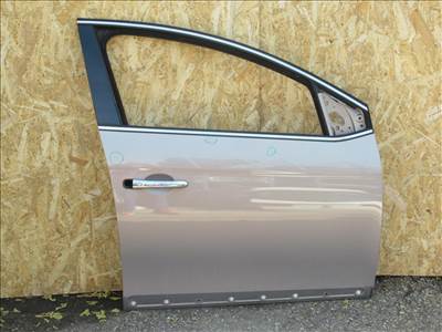 111135 Lancia delta jobb első ajtó a képen látható sérüléssel 51808840