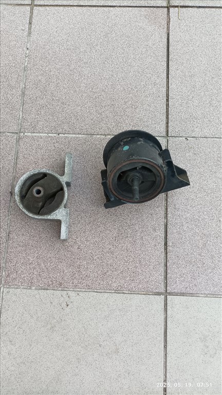 Nissan Almera motortartó bak N16 Almera 2002-es (2nd gen) 1. kép