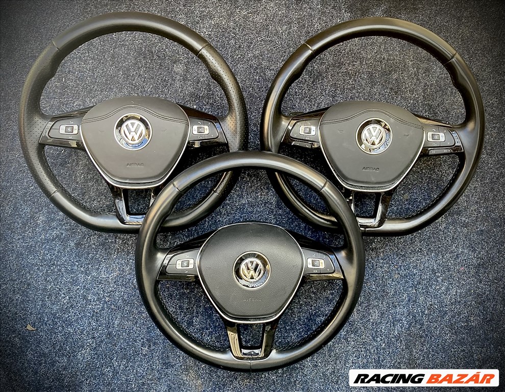 Eladó Vw, volkswagen mk7-es hibátlan műanyag és bőr  kormány. 2013-22. Akár cserélve. Bp/posta 1. kép