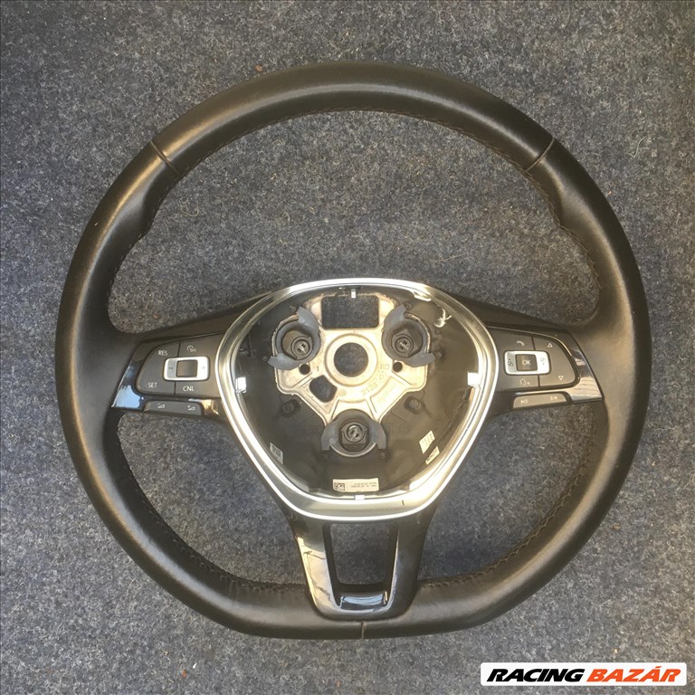 Eladó Vw, volkswagen mk7-es hibátlan műanyag és bőr  kormány. 2013-22. Akár cserélve. Bp/posta 6. kép