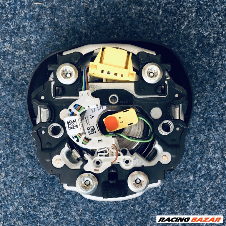 Eladó Vw, volkswagen mk7-es hibátlan műanyag és bőr  kormány. 2013-22. Akár cserélve. Bp/posta 12. kép