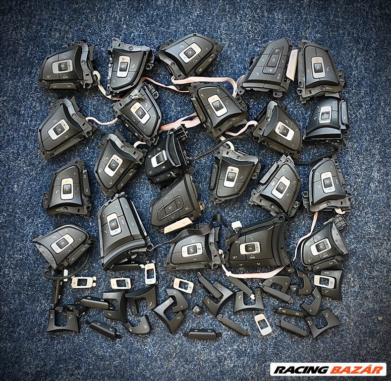 Eladó Vw, volkswagen mk7-es hibátlan műanyag és bőr  kormány. 2013-22. Akár cserélve. Bp/posta 15. kép